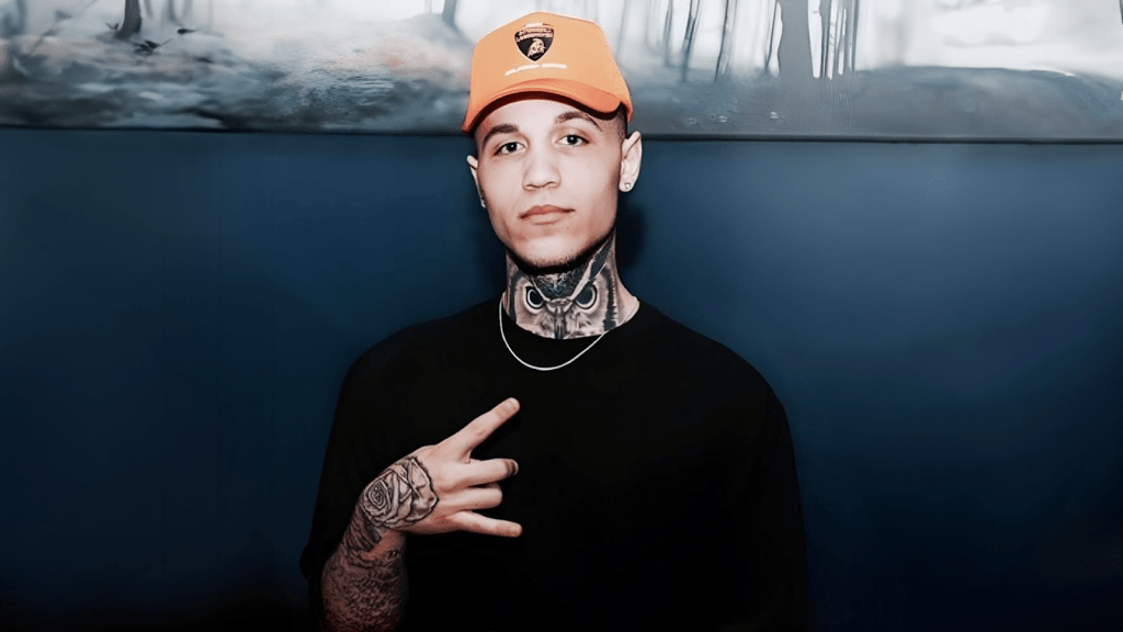 Meet Adrien Stinger, the Next Biggest Artist from&nbsp;Virginia