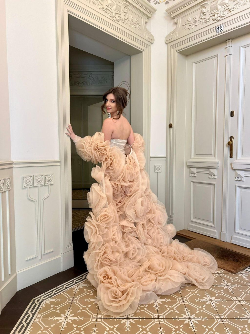 In Conversation With Lili Harbit: On Music, Emotion, and Building Something&nbsp;Real